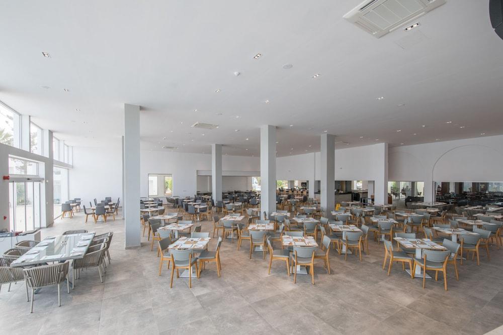 Atlantica Panthea Resort Ayia Napa Exterior foto