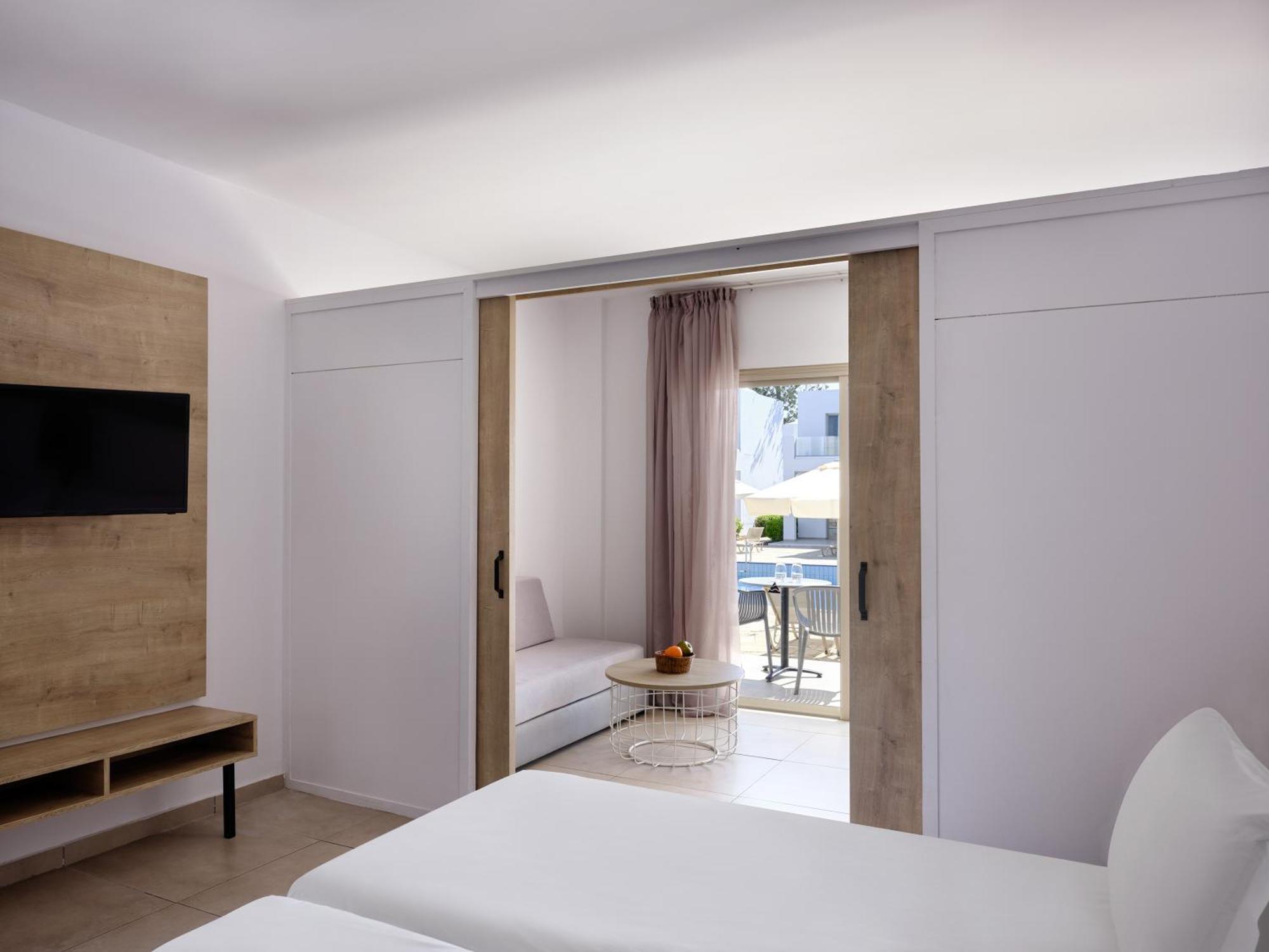 Atlantica Panthea Resort Ayia Napa Exterior foto