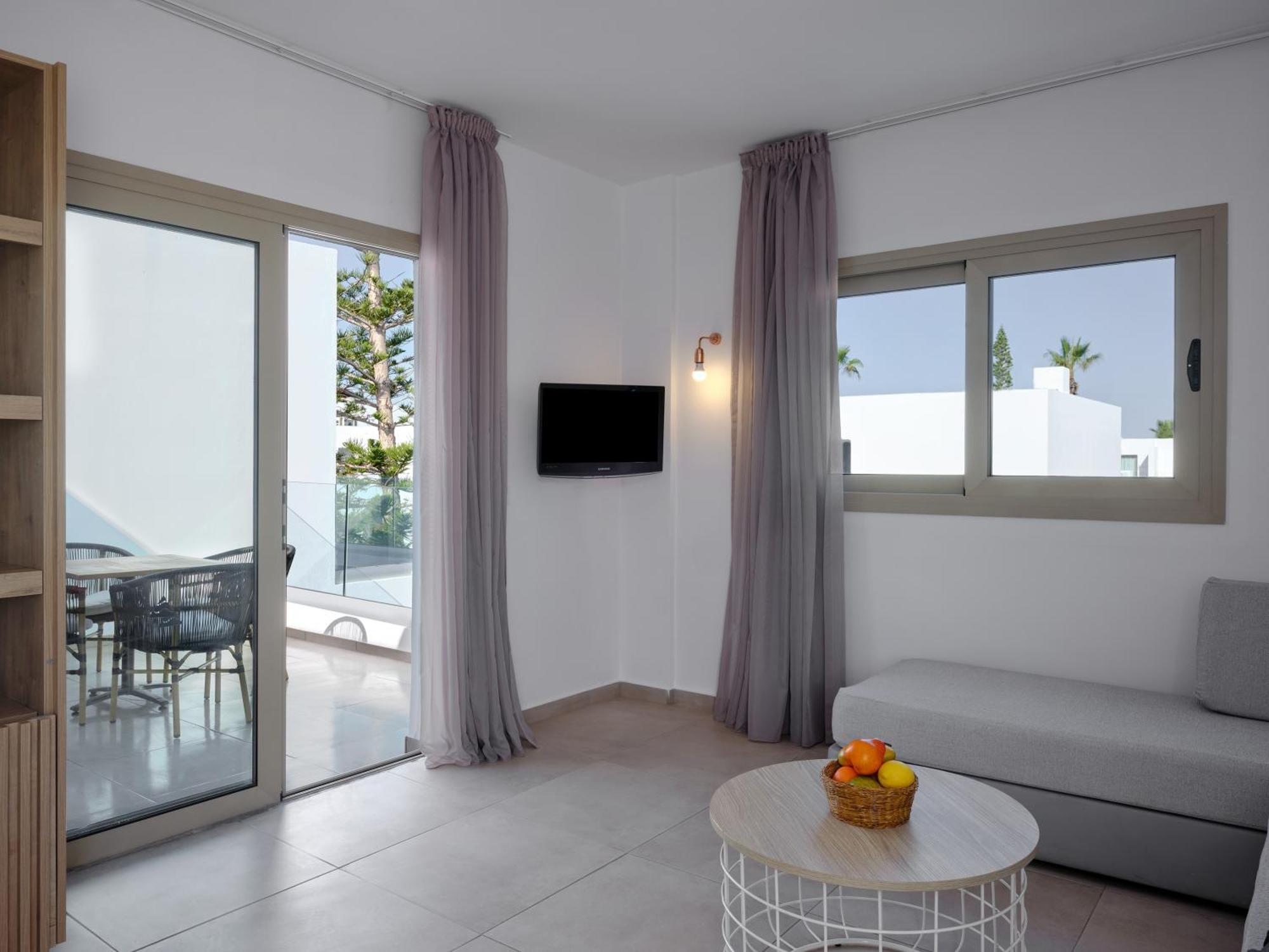 Atlantica Panthea Resort Ayia Napa Exterior foto