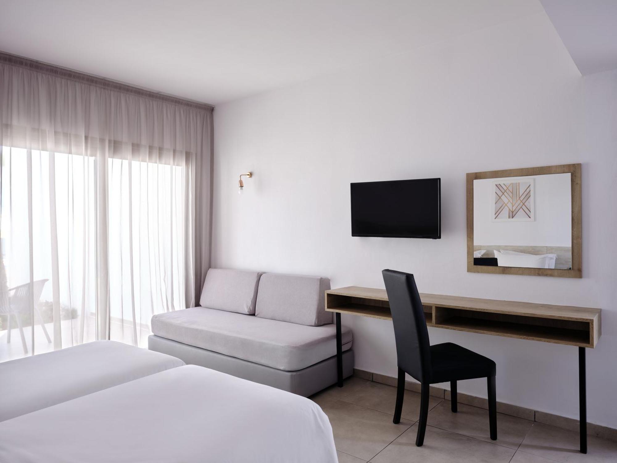 Atlantica Panthea Resort Ayia Napa Exterior foto