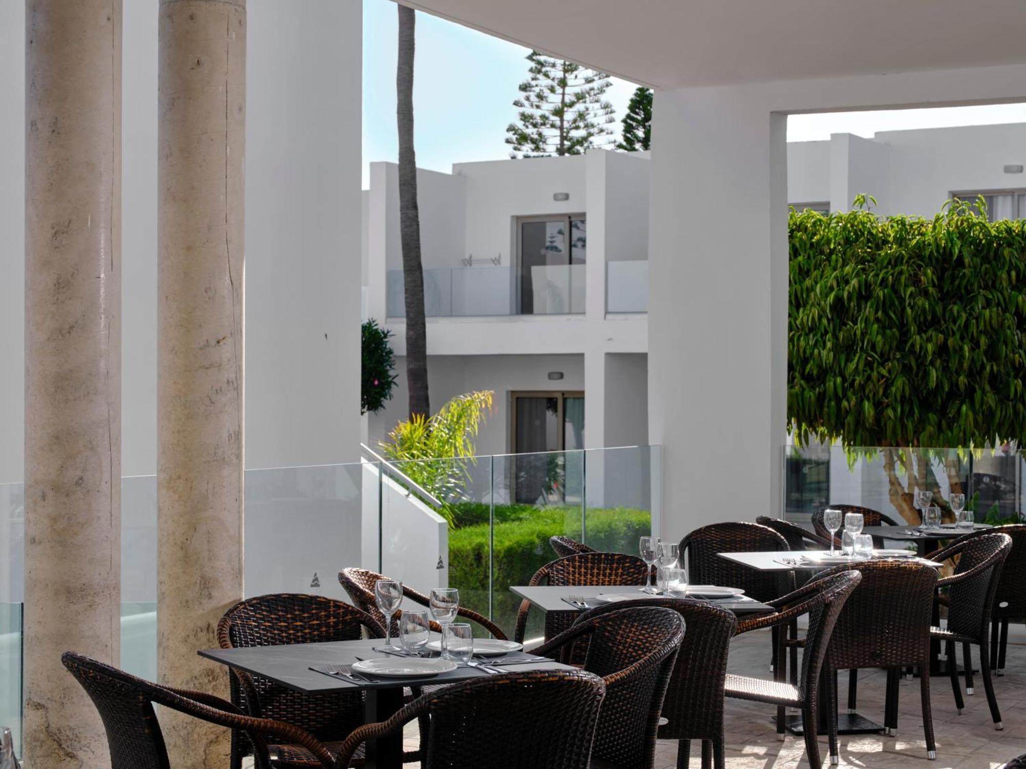 Atlantica Panthea Resort Ayia Napa Exterior foto