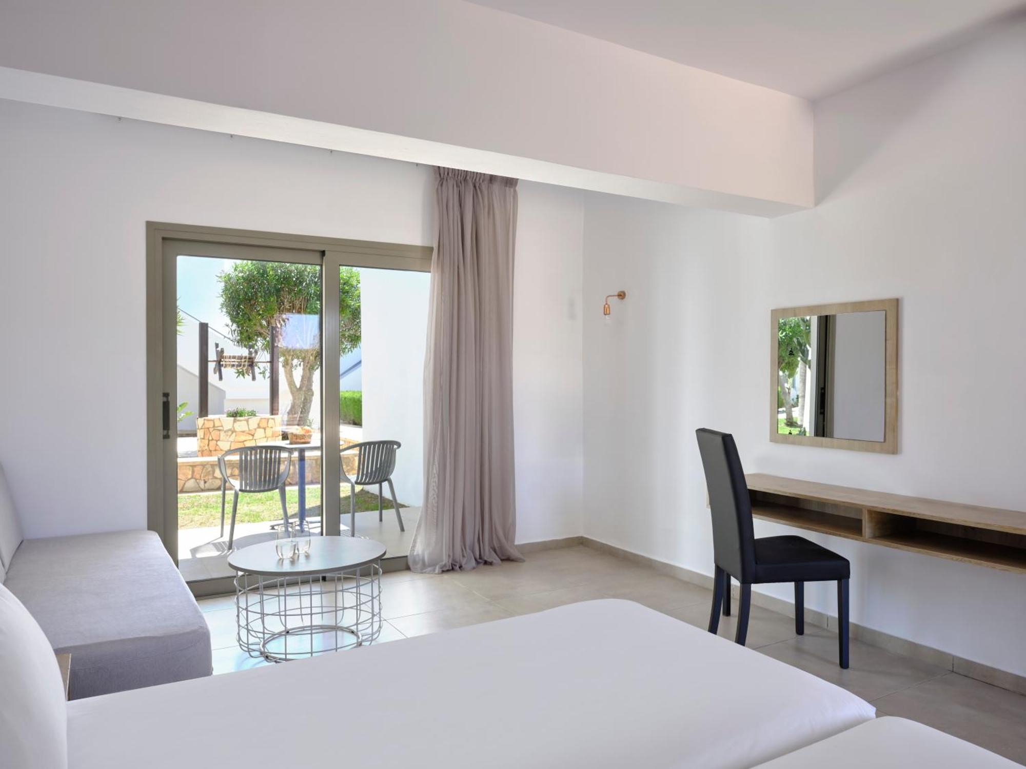 Atlantica Panthea Resort Ayia Napa Exterior foto